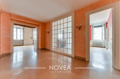 Appartement - 140 m² - 4 pièces