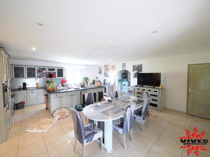 Villa - 254 m² - 11 pièces