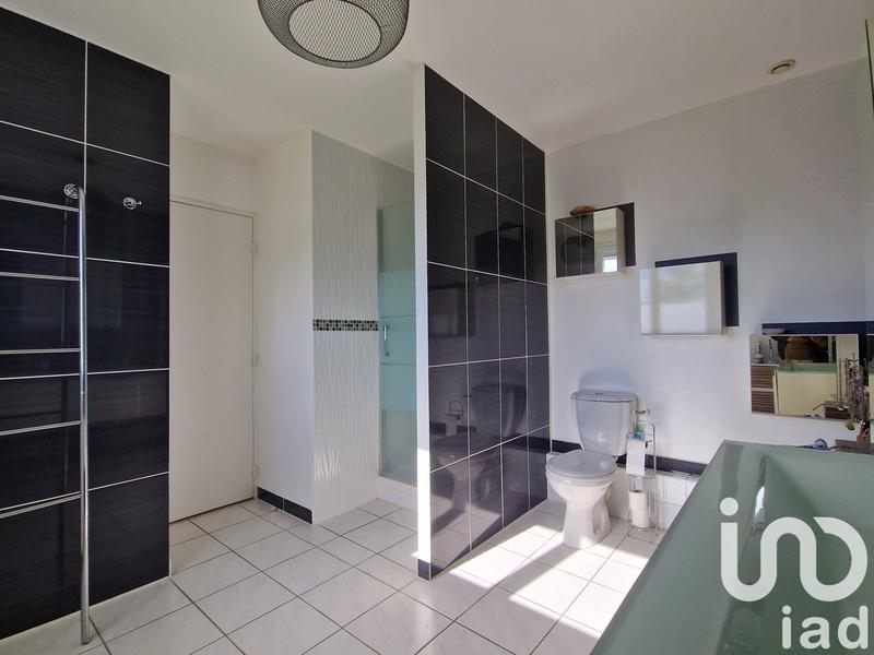 Maison - 166 m² - 7 pièces