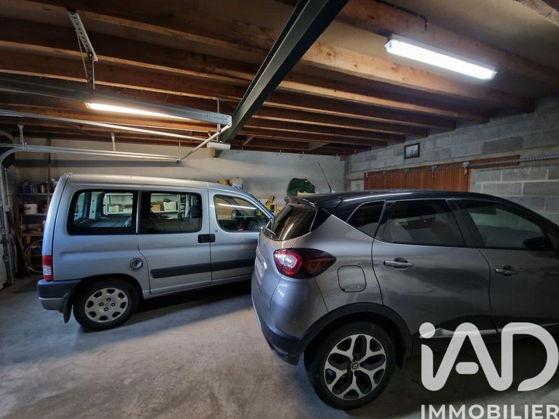 Maison - 389 m² - 9 pièces