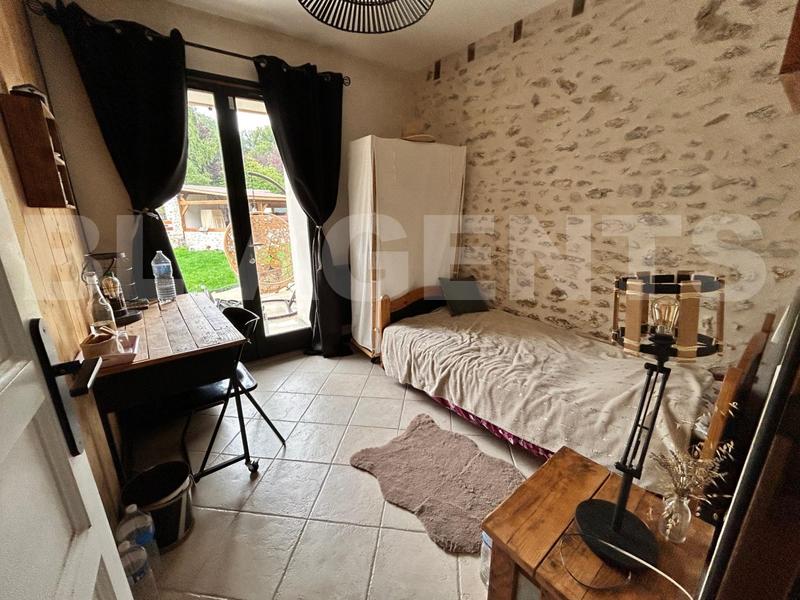 Maison - 248 m² - 8 pièces