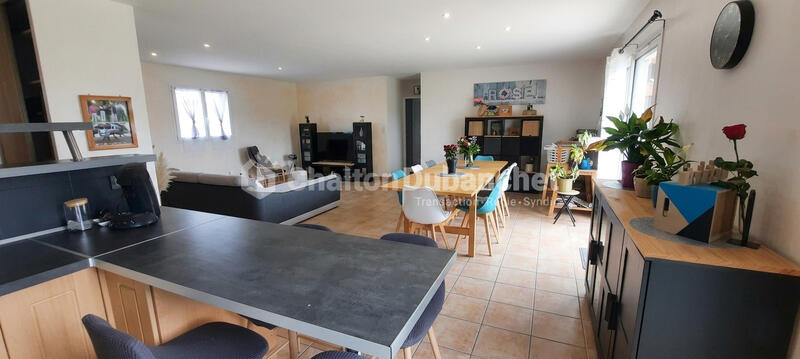 Villa - 103 m² - 5 pièces