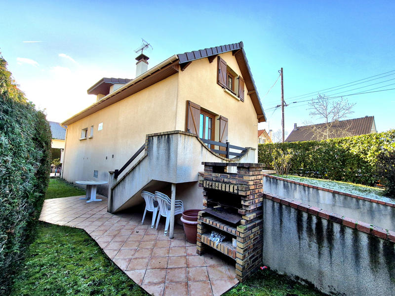 Maison - 105 m² - 5 pièces