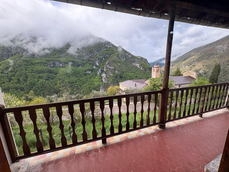 Maison - 95 m² - 3 pièces