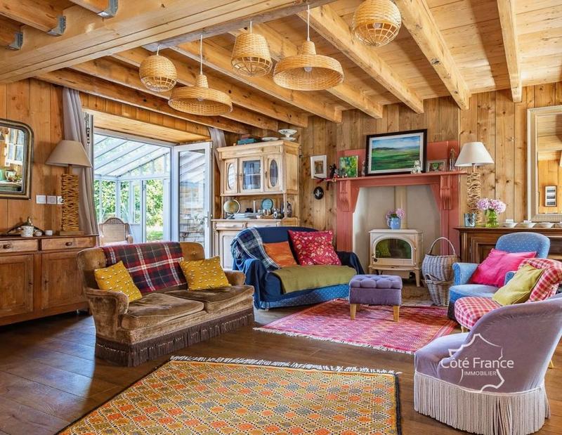 Maison en pierre - 200 m² - 8 pièces