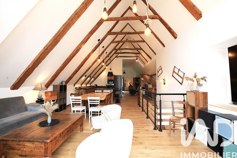 Maison - 206 m² - 7 pièces