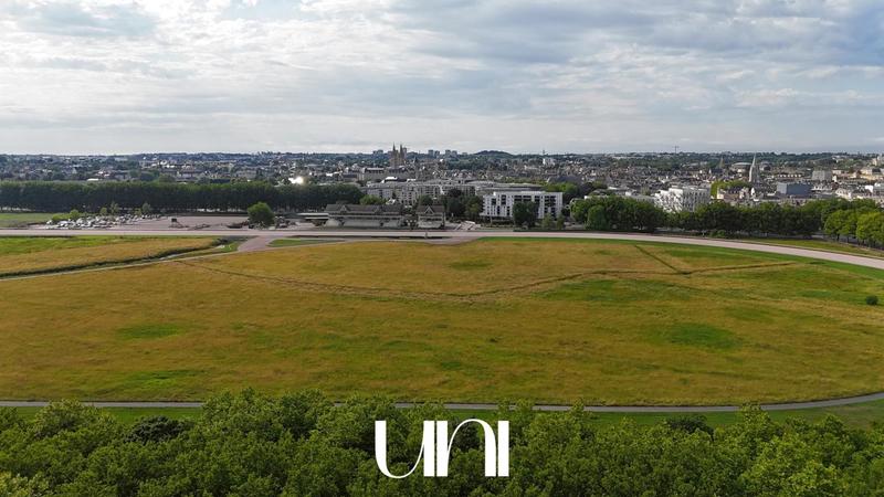 Maison - 427 m² - 14 pièces