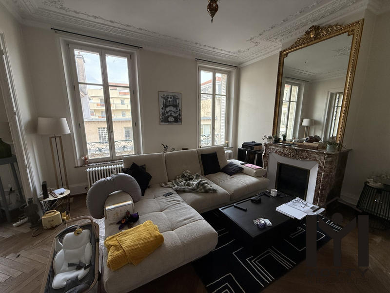 Appartement - 133 m² - 4 pièces