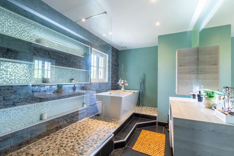 Maison - 245 m² - 7 pièces