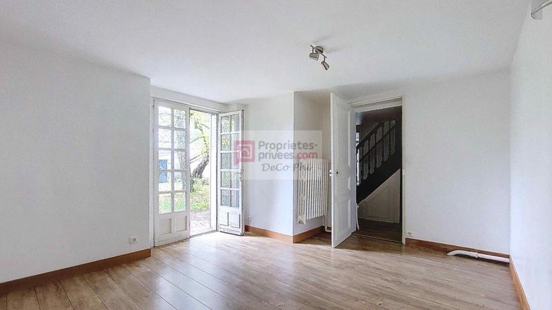 Appartement - 127 m² - 6 pièces