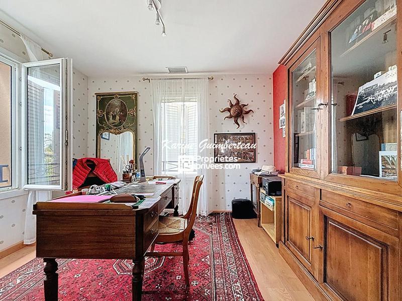 Maison - 180 m² - 5 pièces