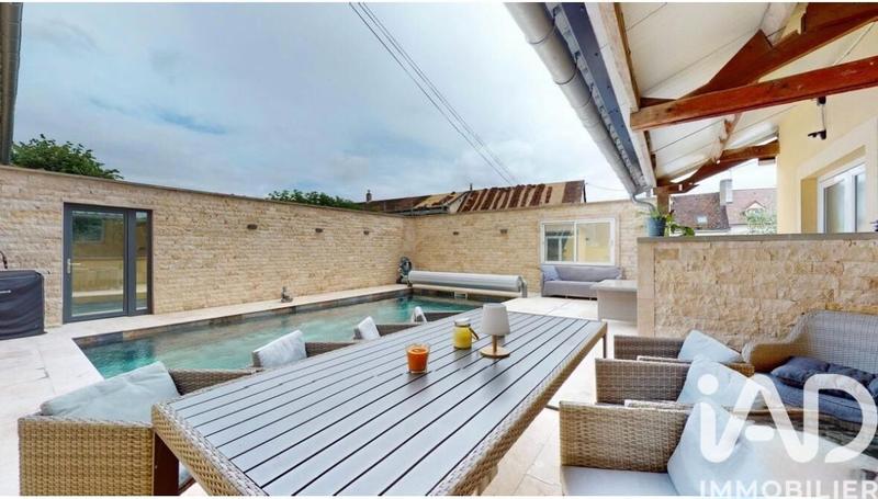 Maison de maîtres - 279 m² - 8 pièces