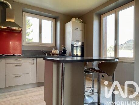 Maison - 240 m² - 10 pièces