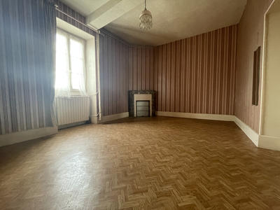 Maison - 110 m² - 4 pièces