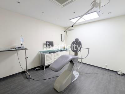 Bureau - 136 m² - 6 pièces