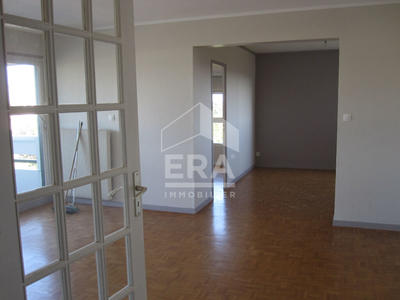 Appartement - 94 m² - 4 pièces
