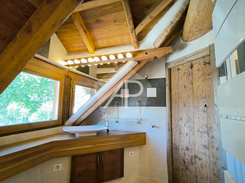 Maison ancienne - 348 m² - 12 pièces