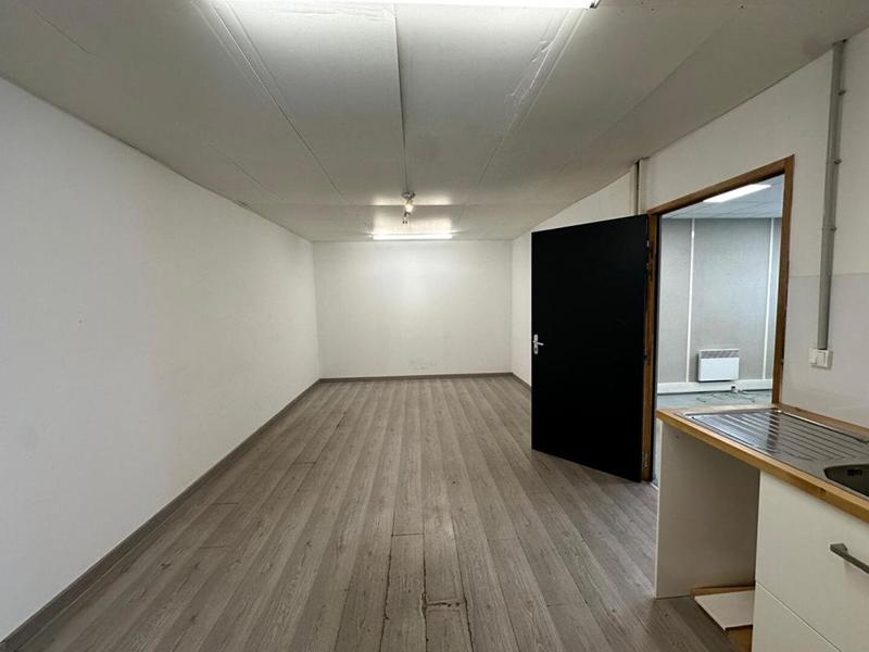 Entrepôt - 144 m²