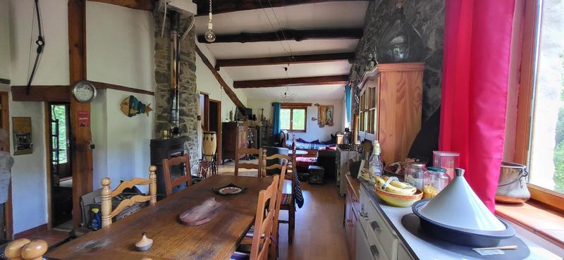 Maison - 300 m² - 12 pièces