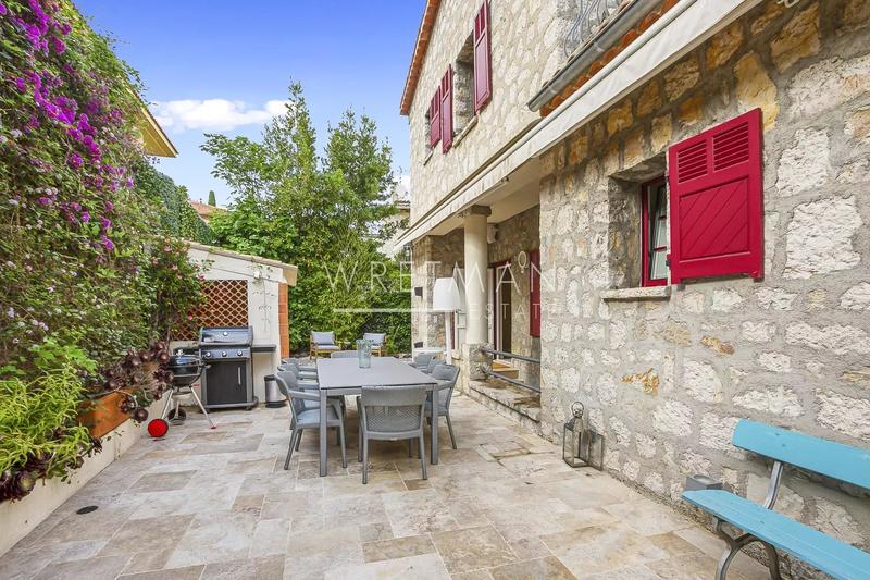 Villa - 270 m² - 7 pièces