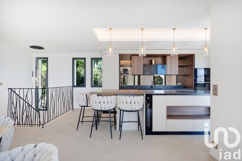 Maison de maîtres - 200 m² - 8 pièces