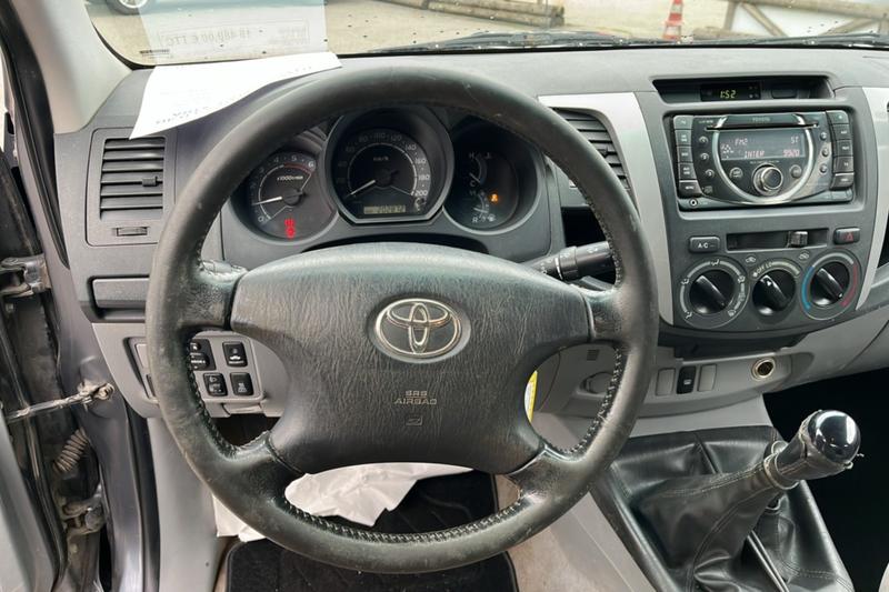 Toyota Hilux 2.4 d-4d 144 Legende Xtra
