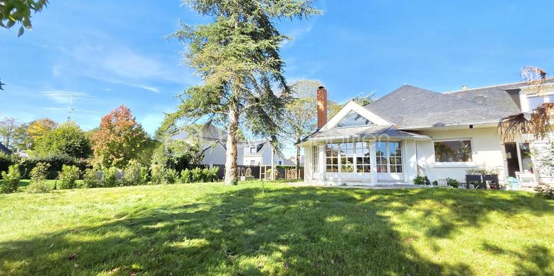 Maison - 280 m² - 7 pièces