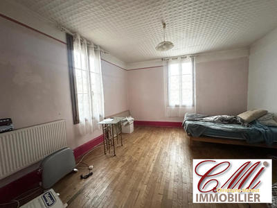 Maison - 180 m² - 5 pièces