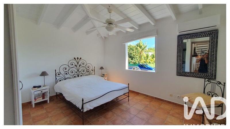 Maison - 217 m² - 6 pièces