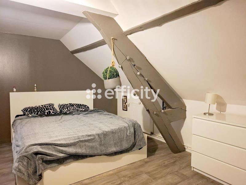 Maison - 241 m² - 10 pièces