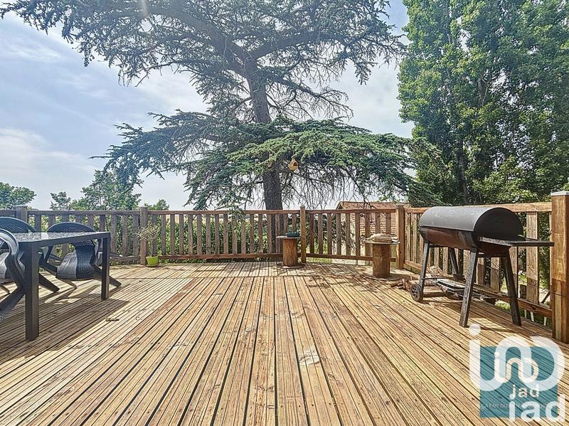 Maison - 872 m² - 22 pièces