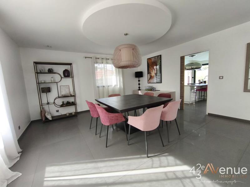 Villa - 199 m² - 6 pièces