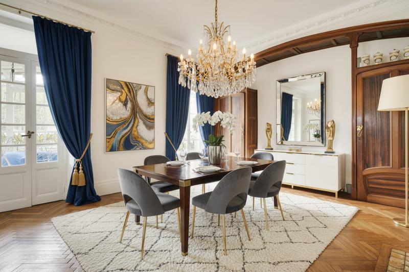 Propriété - 577 m² - 11 pièces