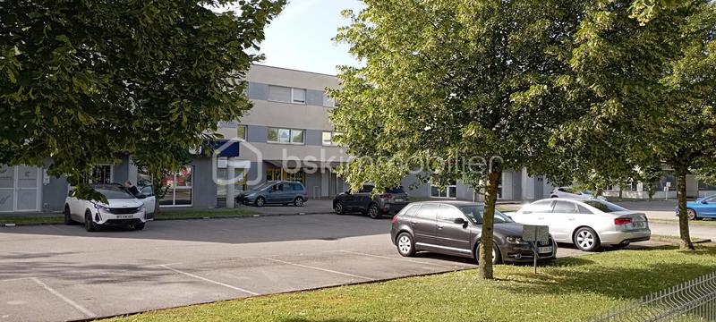 Bureau - 96 m² - 4 pièces