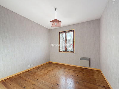 Maison - 80 m² - 4 pièces