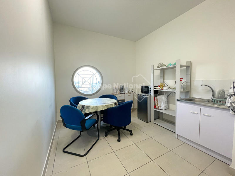 Local commercial - 181 m²