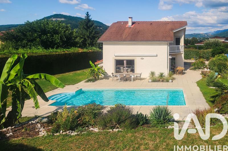 Maison - 140 m² - 7 pièces