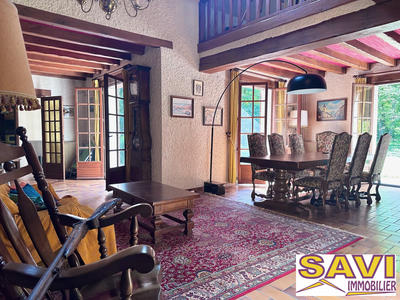 Maison traditionnelle - 153 m² - 5 pièces