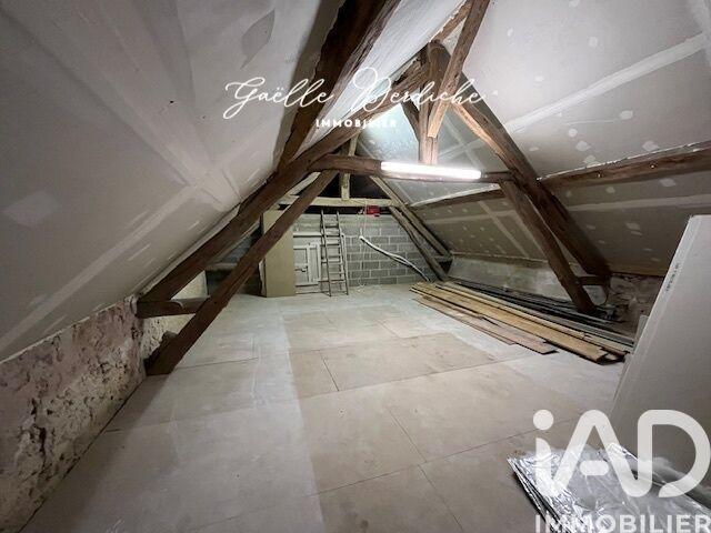 Maison - 204 m² - 6 pièces