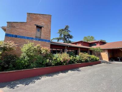 Propriété - 424 m² - 10 pièces