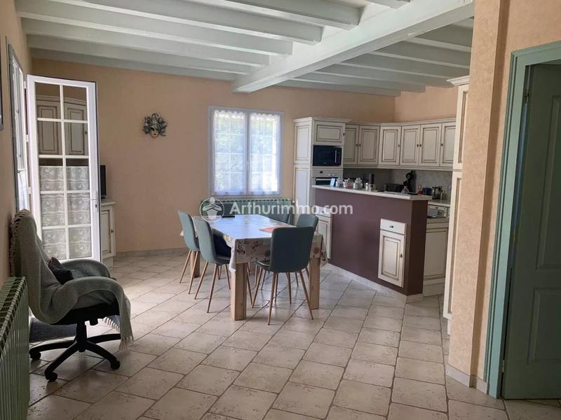 Maison - 266 m² - 8 pièces