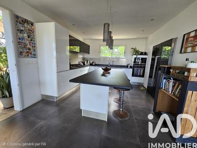 Maison - 141 m² - 5 pièces