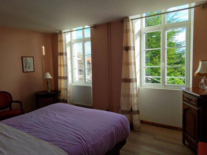 Propriété - 313 m² - 13 pièces