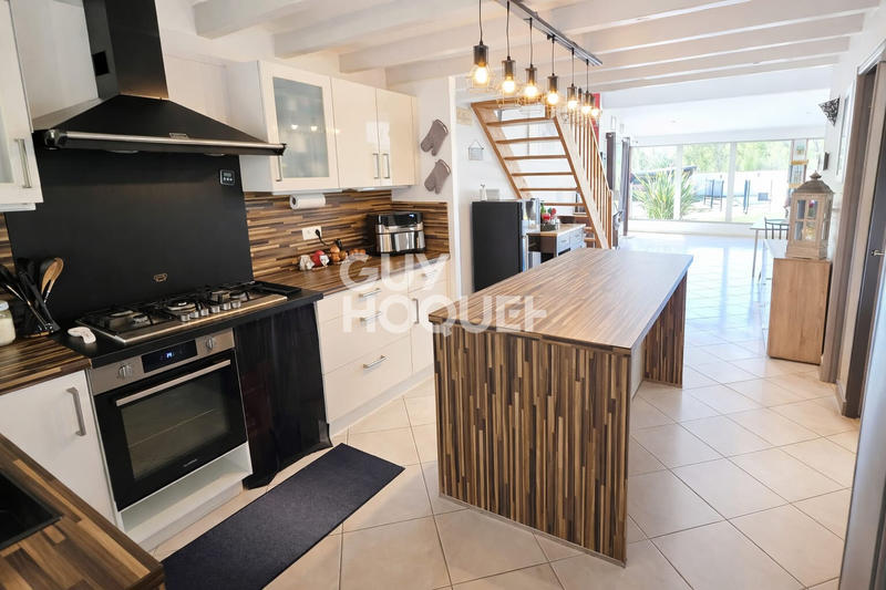 Maison - 187 m² - 5 pièces