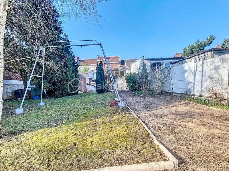 Maison - 178 m² - 8 pièces