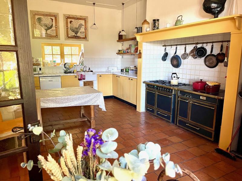 Maison - 253 m² - 8 pièces