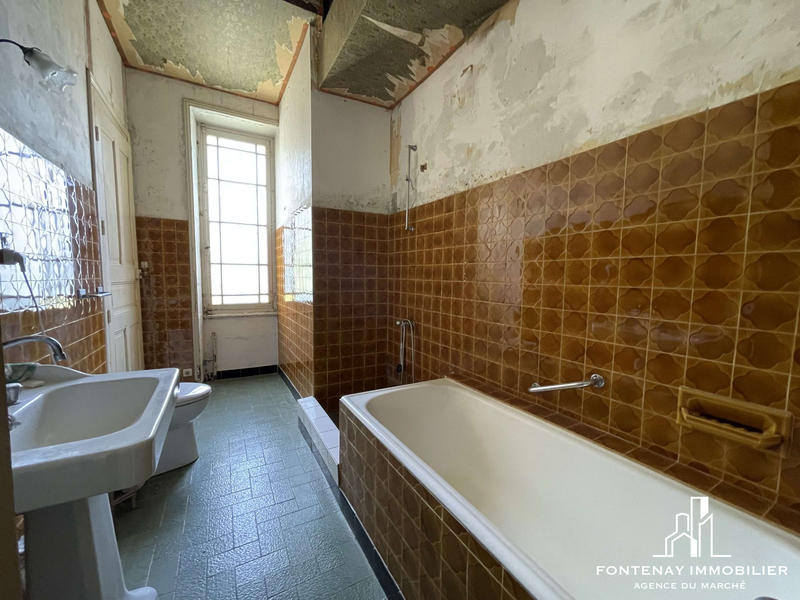 Maison - 346 m² - 11 pièces