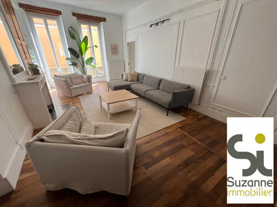 Appartement - 144 m² - 5 pièces