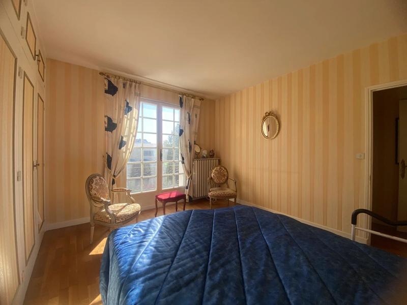 Maison - 237 m² - 5 pièces