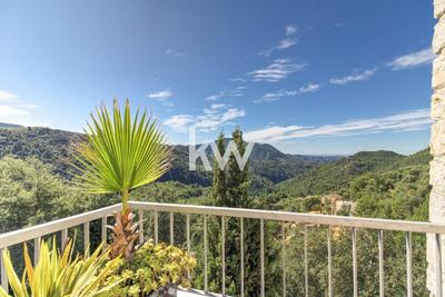 Villa - 206 m² - 6 pièces